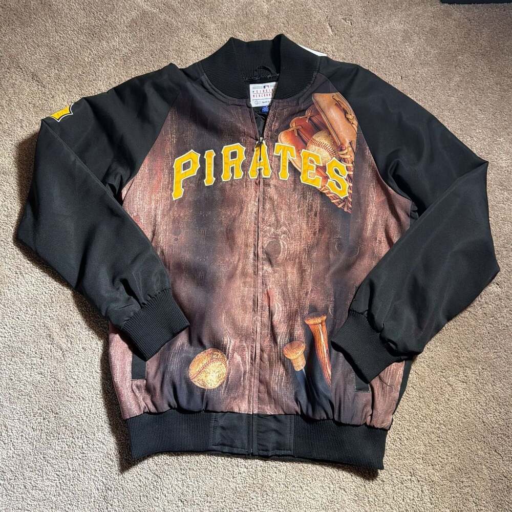 Men's Pittsburgh Pirates G-III Sports by Carl Banks Black Slugger Varsity Full-Z